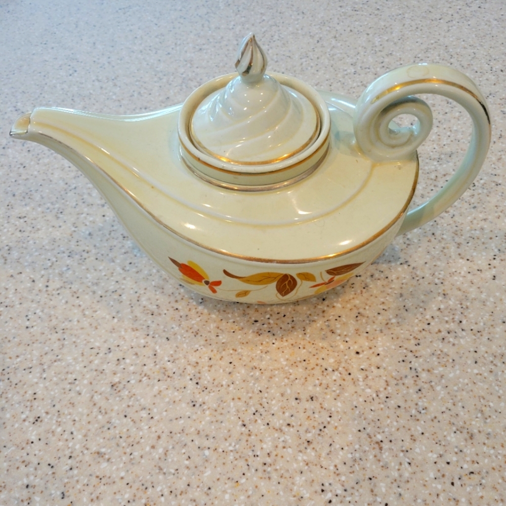 Vintage Hall Autum Leaves Teapot
